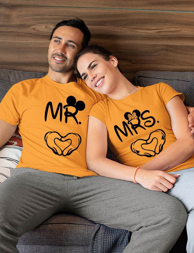 Mr & Mrs  T-shirt